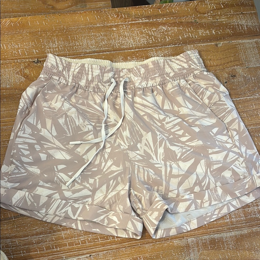 Lululemon Patterned Women's Shorts
